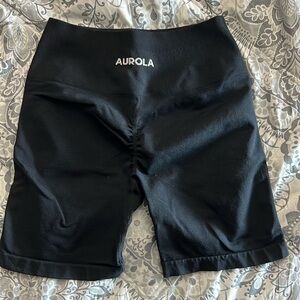 Aurola shorts size small